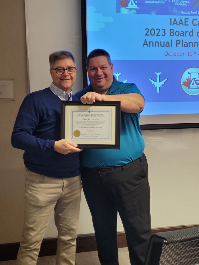 trent-gervais-aae-certificate-presentati